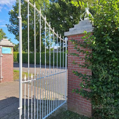 Hekwerk begraafplaats, Ulestraten