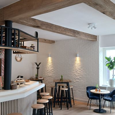 Plafondbalken, Bistro Beer