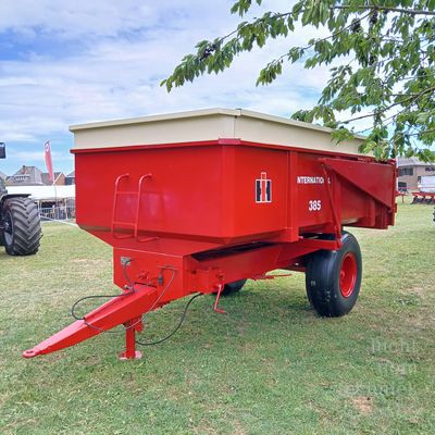 Trailer gestraald en gespoten, Sint-Martens-Voeren